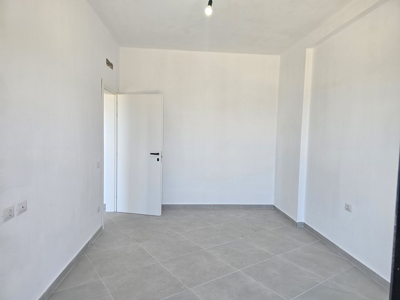 5 Radhime, Vlore 9426